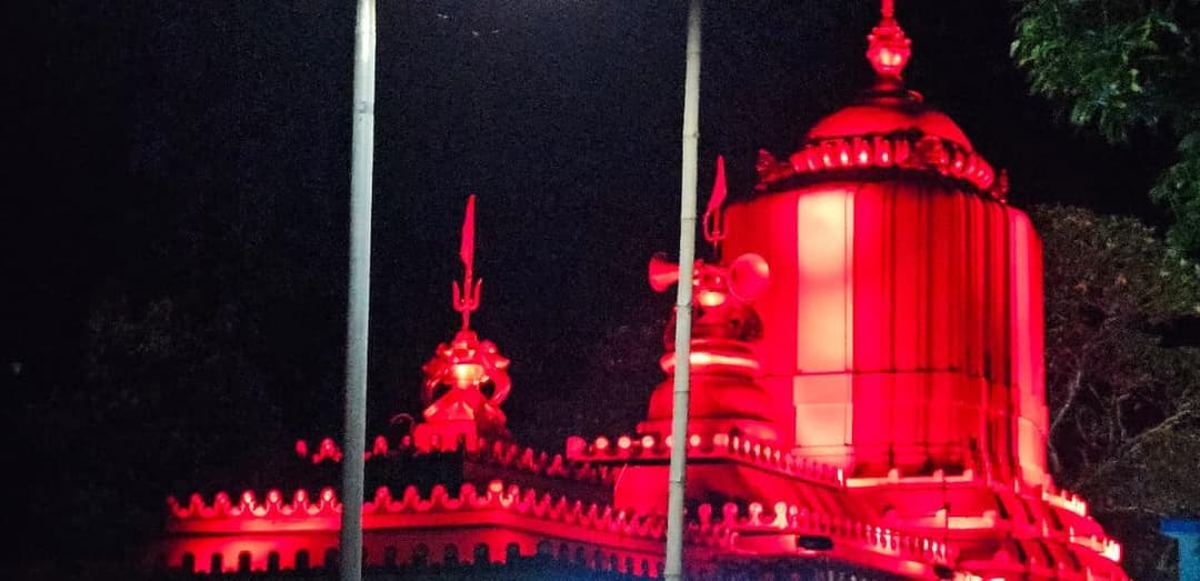 The Nilkantheshwar Shiva Temple